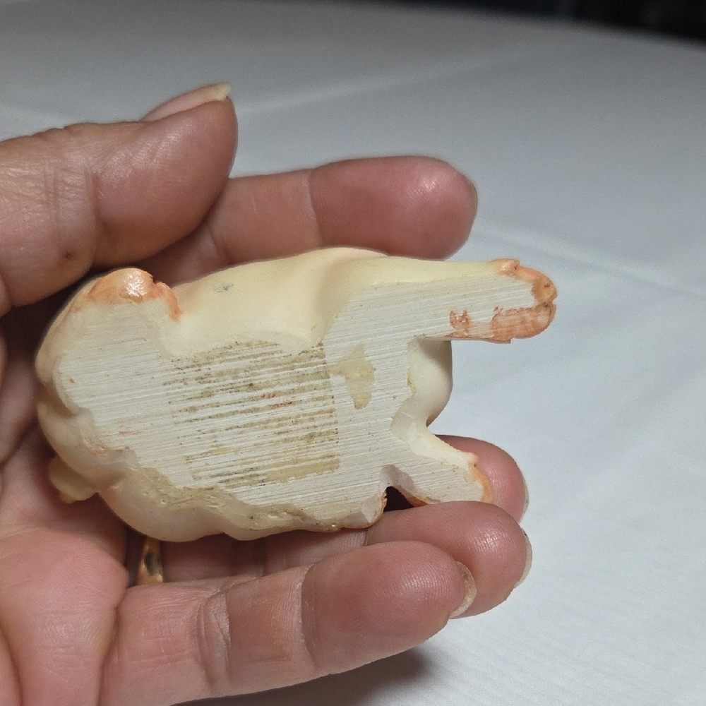 Adorable Cream Pig Figurine 1994 - Picture 4 of 4